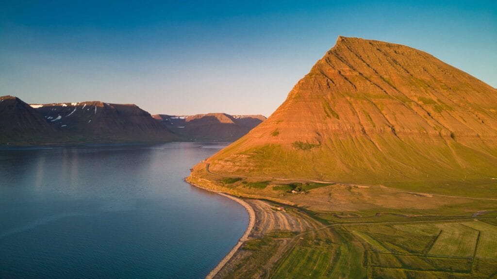 Amazing Midnight Sun in Iceland