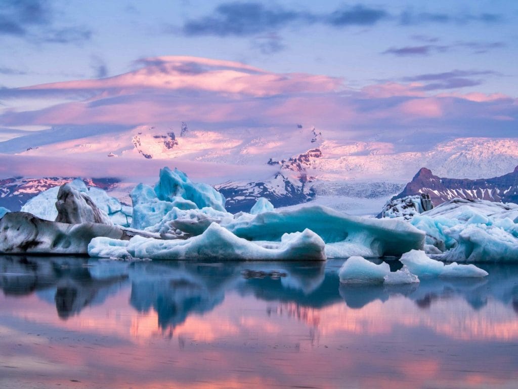 Midnight sun and sunset at Jokulsarlon glacier lagoon