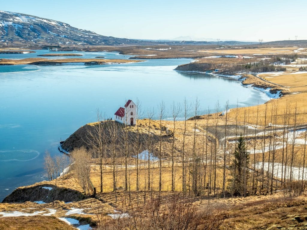Úlfljótsvatn lake and church