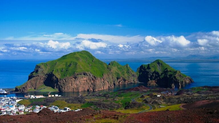 Private tour to Westman Islands (1)