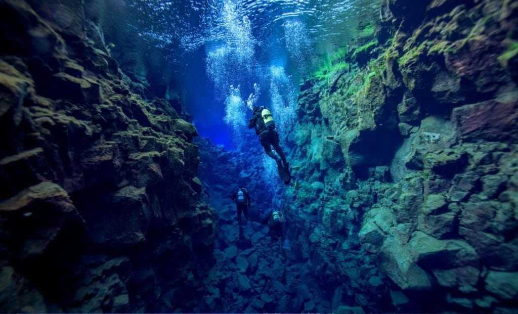 Scuba Diving in Iceland - Silfra tectonic plates