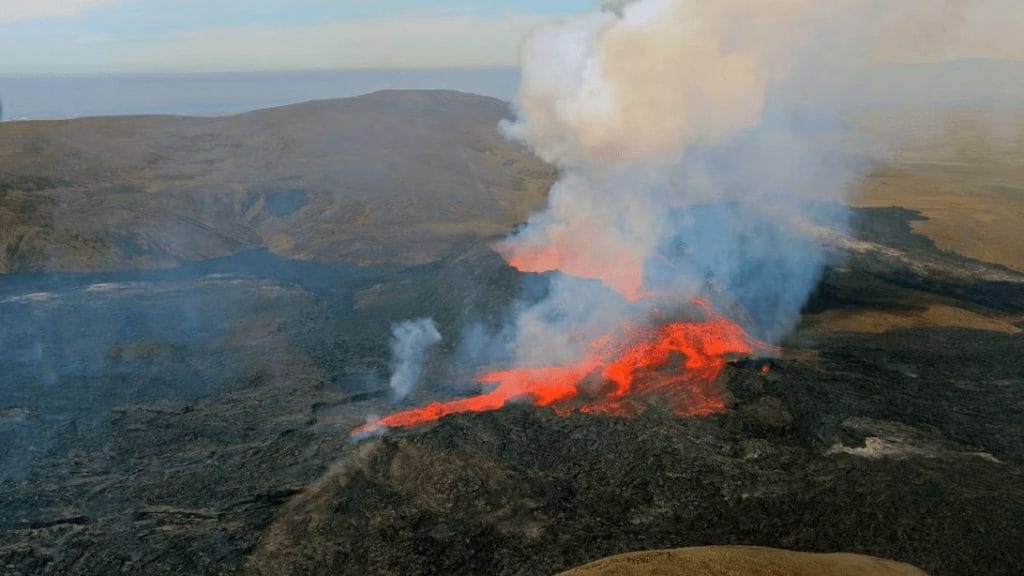 Active Volcano Helicopter 2023