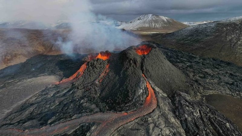 Active Volcano Tour in Iceland