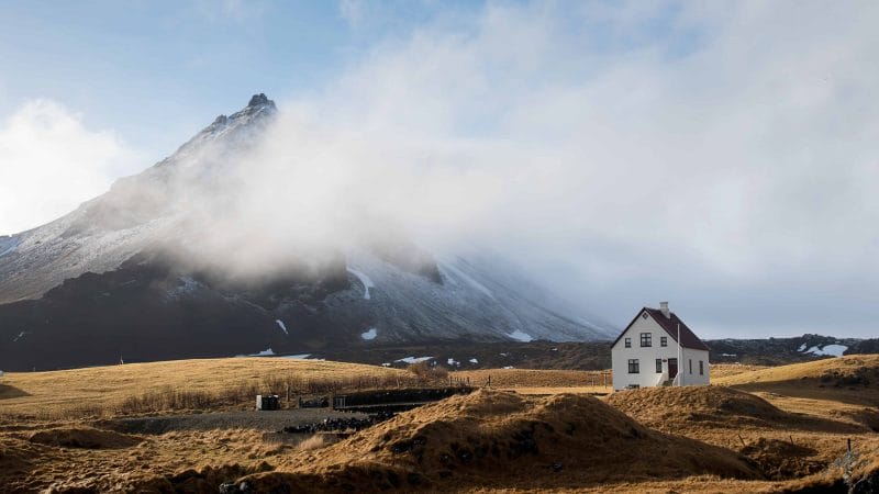 Arnarstapi fishing village in snæfellsnes peninsula