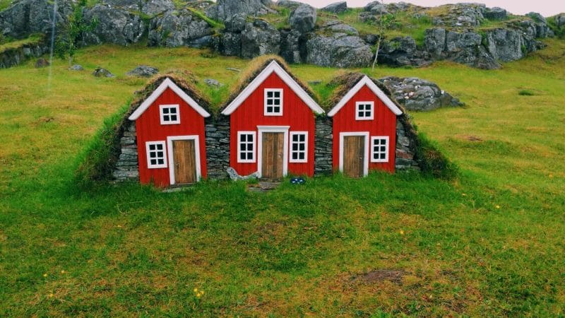 Elf houses in east Iceland - Eurovision movie