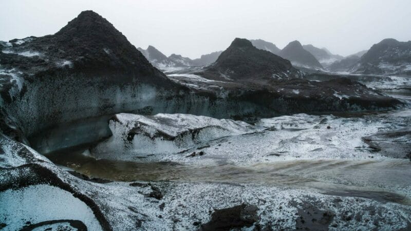 Glacier on Fimmvorduhals Hike - Hiking Tours in Iceland