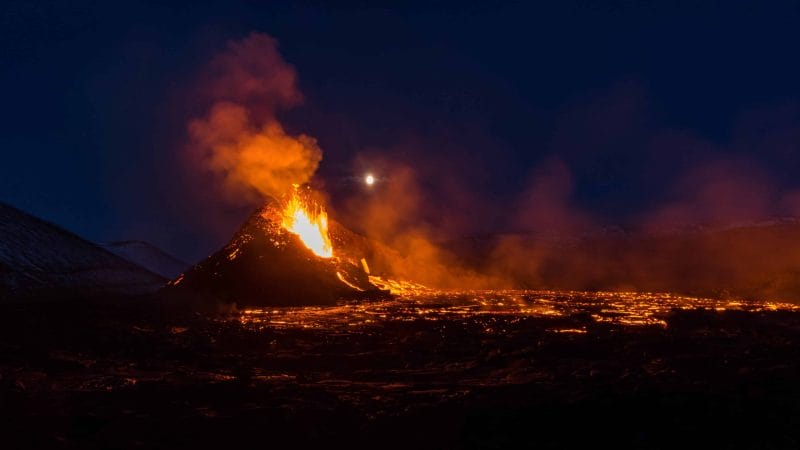 active volcano tour, Geldingadalur erupting volcano in Iceland