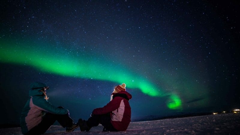Honeymoon in Iceland, watching the northern lights