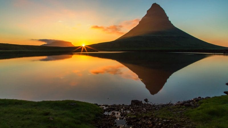 midnight sun kirkjufell