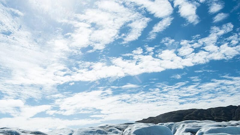 Kayaking on Jokulsarlon glacier lagoon